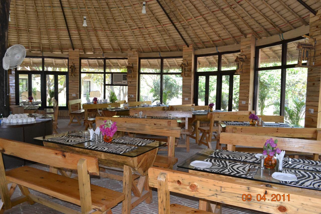 Corbett Wild Iris Spa And Resort Рамнаґар Екстер'єр фото