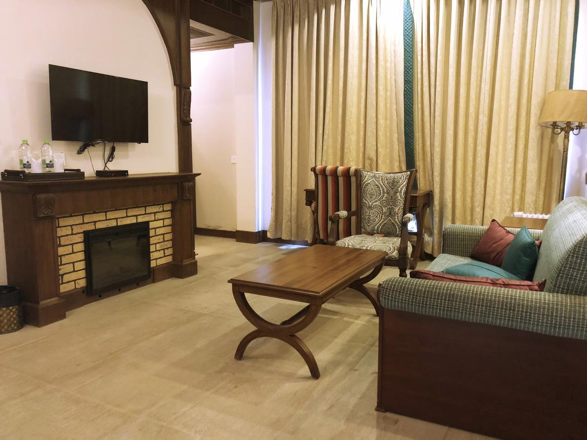 Corbett Wild Iris Spa And Resort Рамнаґар Екстер'єр фото